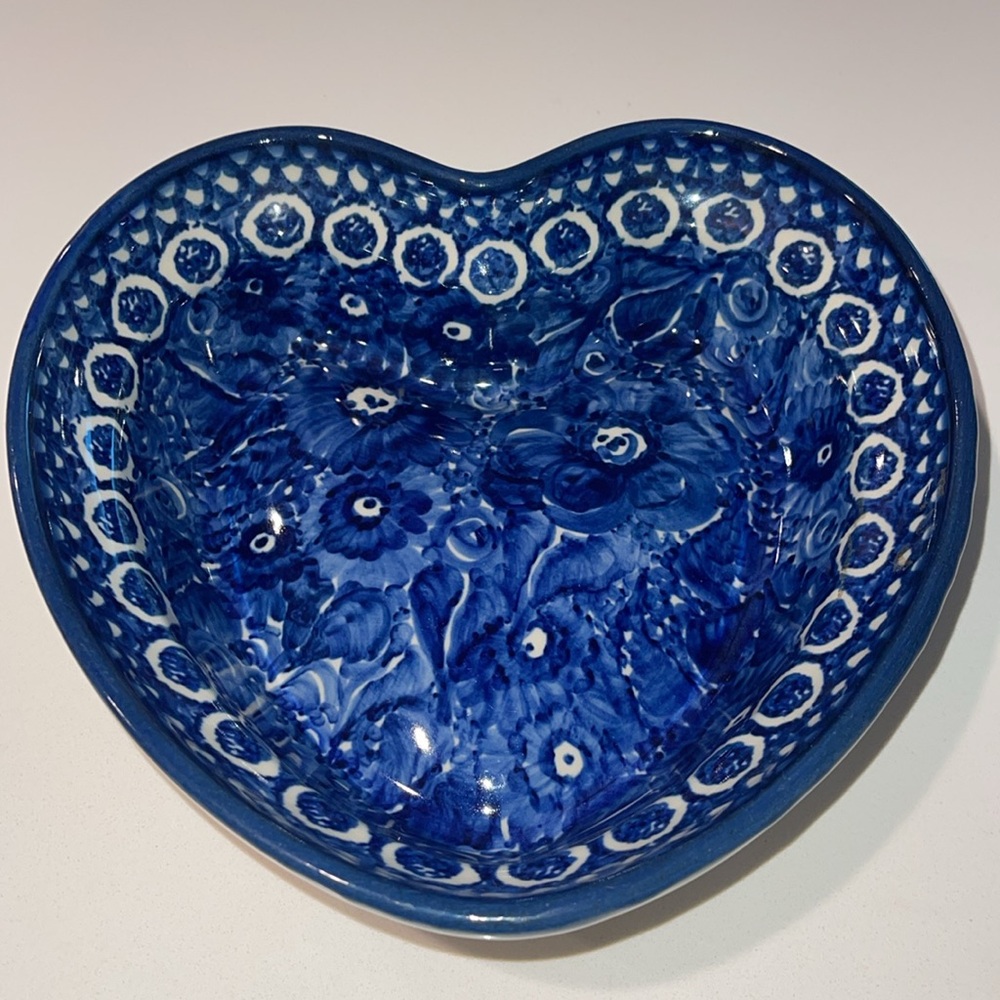 UNIKAT (EUC) Heart Shaped Polish Ceramic Floral Serving Bowl Handmade In Poland.